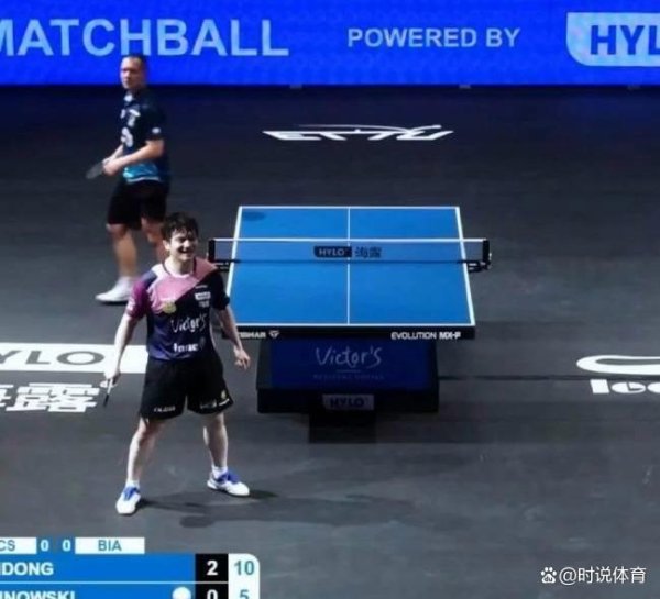 粉色战袍+CR7庆祝！樊振东欧冠3-0首胜，再效法C罗霸气Siu，落地骤然笑得太萌