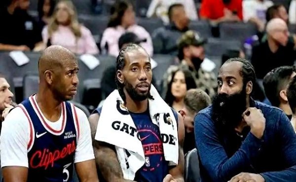 “但愿他在另一队打完赛季”，萧华这句“客气话”，给快船下了终末通牒