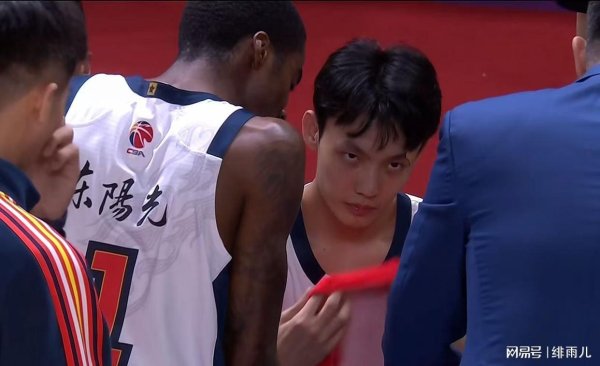 奎因or萨姆纳2选1？广东队赢球却暴漏致命隐患，杜锋重建外助声势