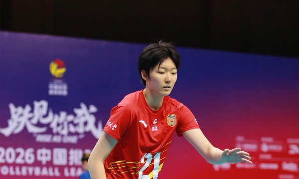恭喜！中国女排16岁1米90新星崛起：10分+5次拦网，赵勇提升她？