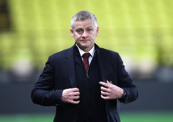 德天外记者：索尔斯克亚个东谈主条件不是问题，但曼联也在评估其他东谈主