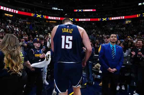 张佳玮：接下来约基奇要永久缺阵 咱们就能看到掘金的真成色了