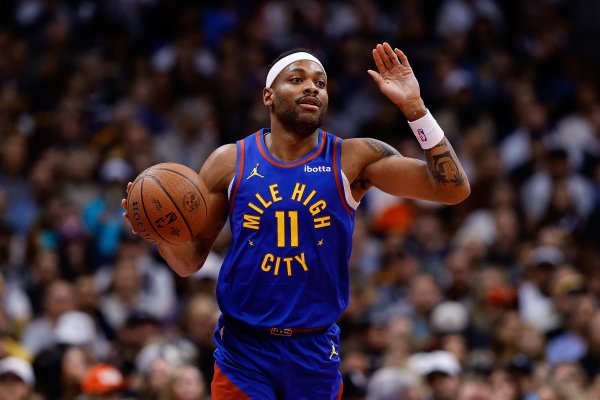 替补席猛东说念主！布鲁斯·布朗效果超高 9投7中得15分5板2助