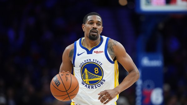 三分开了！梅尔顿半场替补9分钟 5中4&三分4中3拿到11分1断